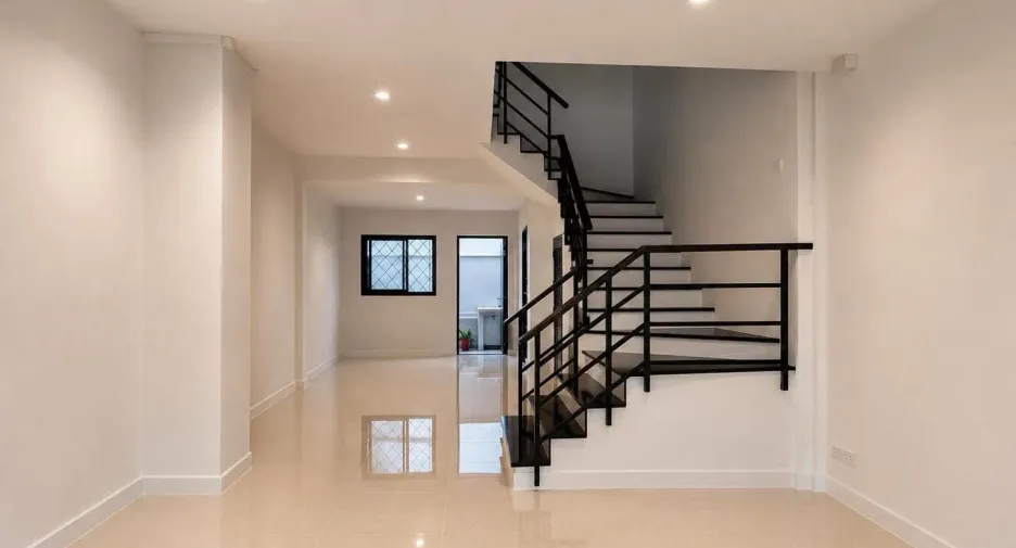 À vendre 2 chambres maison de ville à Hua Hin, Prachuap Khiri Khan