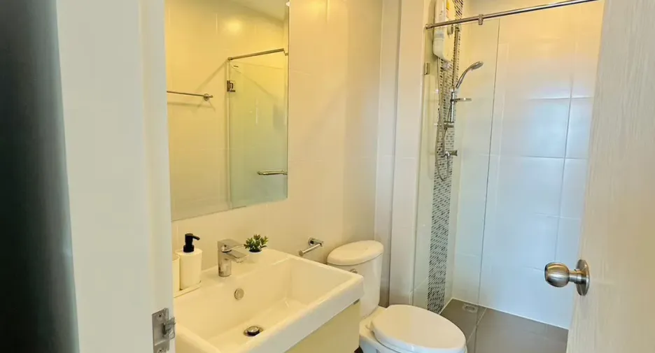 Condo en venta de 2 habitaciones en Bang Sue, Bangkok