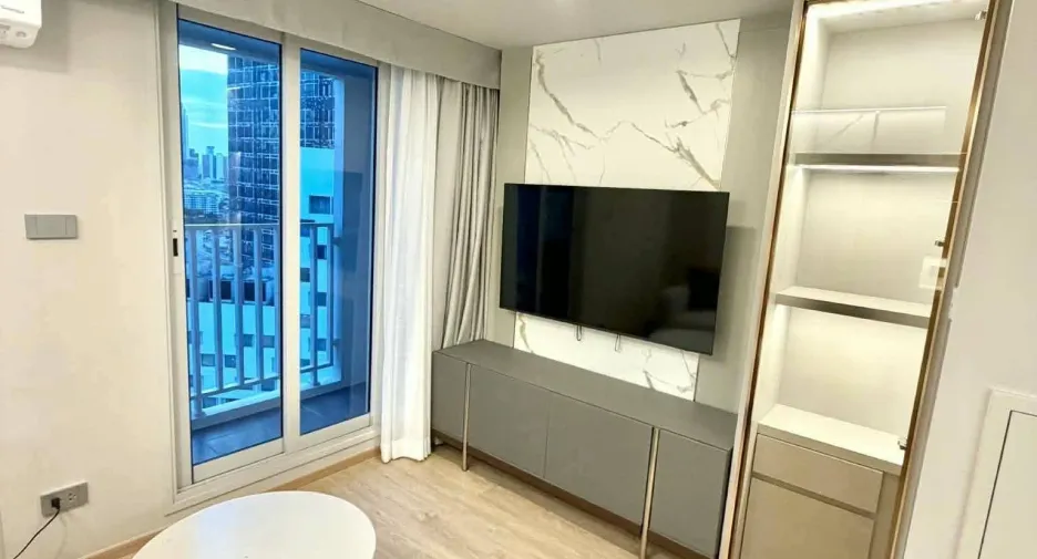 For rent 1 bed condo in Bang Rak, Bangkok