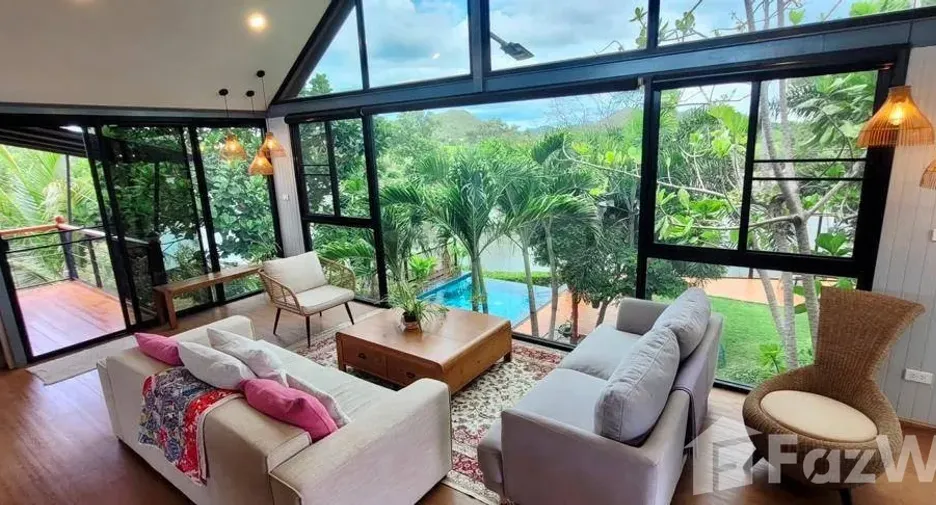 For sale 5 bedrooms villa in Pran Buri, Prachuap Khiri Khan