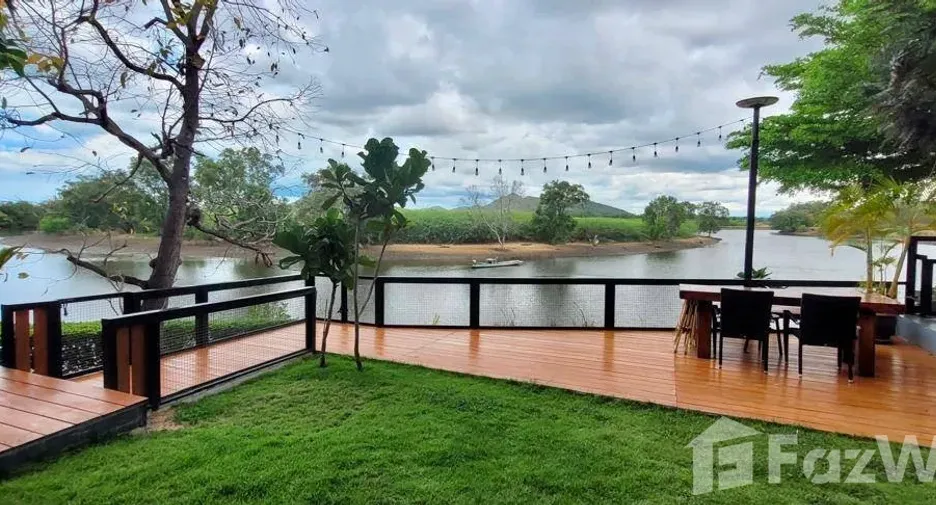 For sale 5 bedrooms villa in Pran Buri, Prachuap Khiri Khan