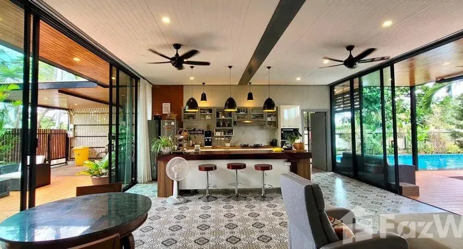 For sale 5 bedrooms villa in Pran Buri, Prachuap Khiri Khan