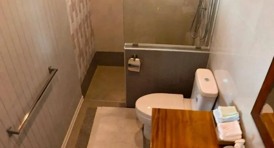 For sale 5 bedrooms villa in Pran Buri, Prachuap Khiri Khan