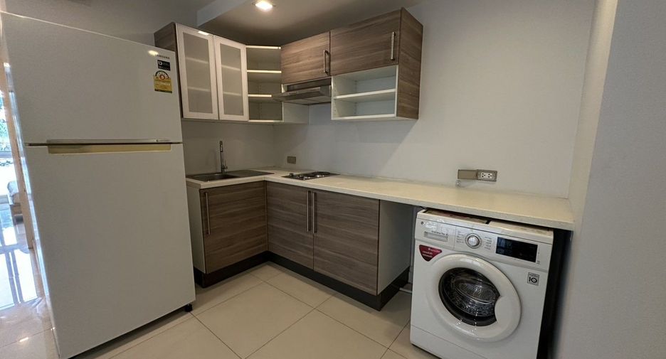 À louer 2 chambres condo à Phra Khanong, Bangkok