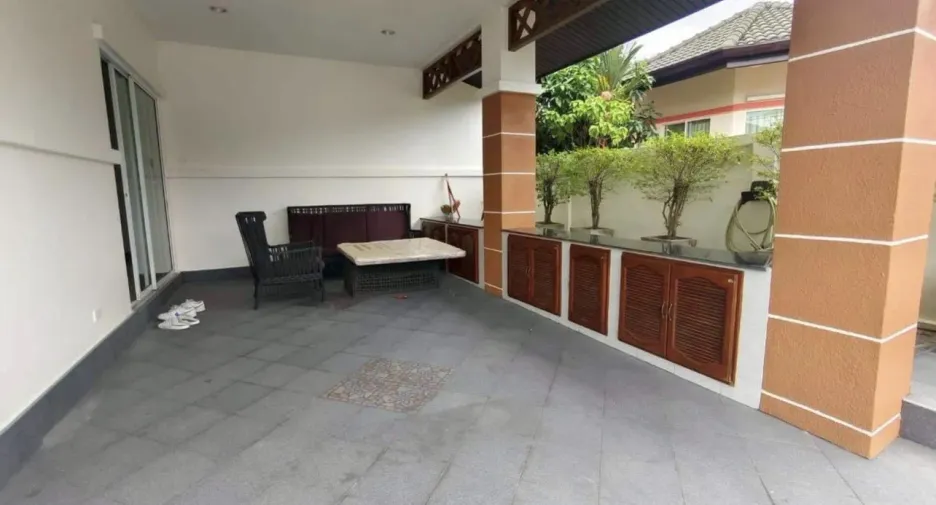 For rent 2 bedrooms villa in Bang Lamung, Chonburi