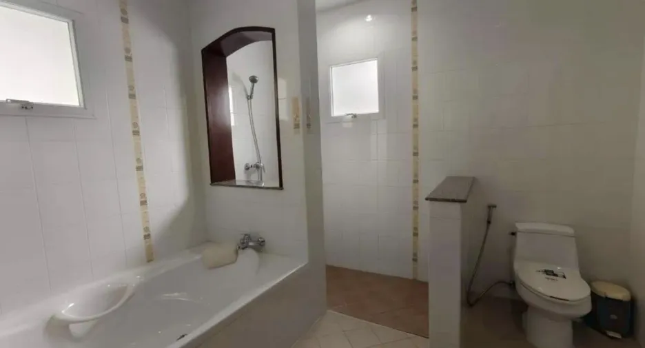 For rent 2 bedrooms villa in Bang Lamung, Chonburi