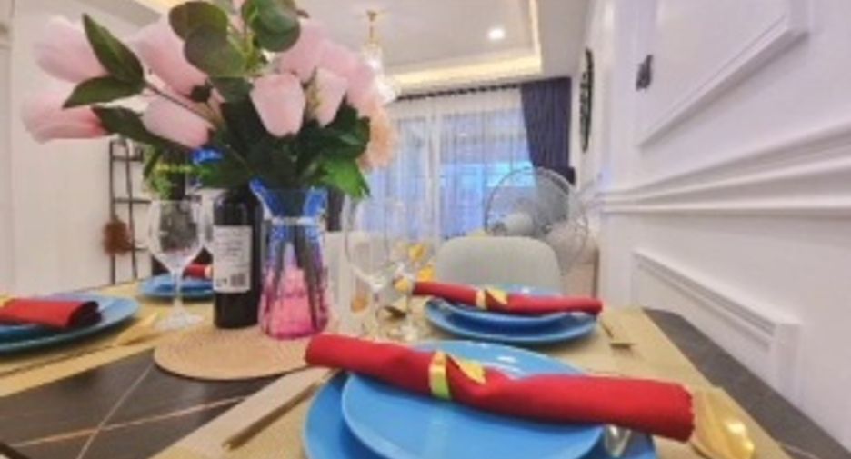 For sale 3 bedrooms townhouse in Bang Lamung, Chonburi