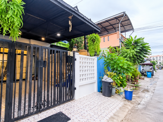 For sale 3 bedrooms townhouse in Bang Lamung, Chonburi