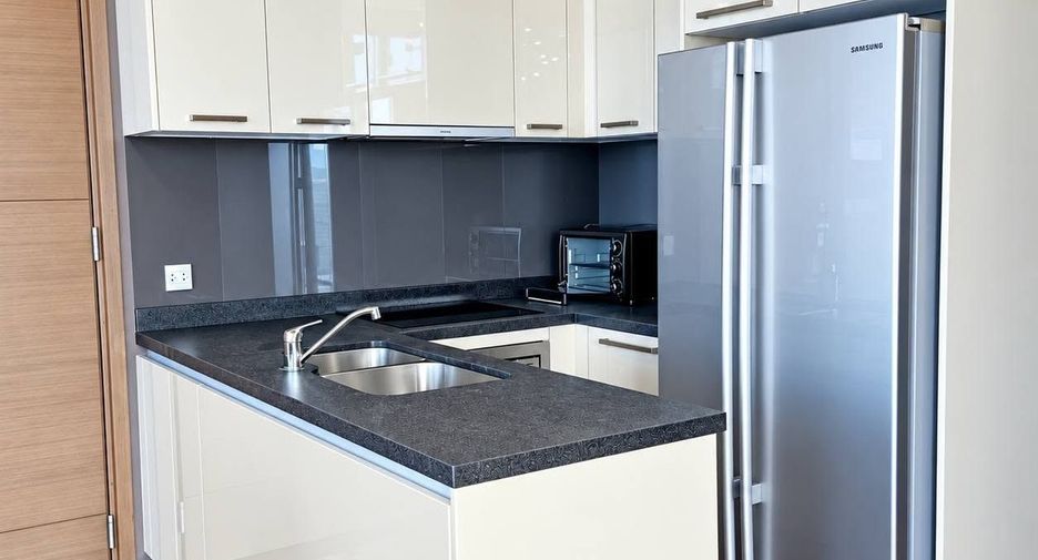 For rent 2 bedrooms condo in Watthana, Bangkok