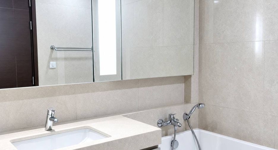 For rent 2 bedrooms condo in Watthana, Bangkok