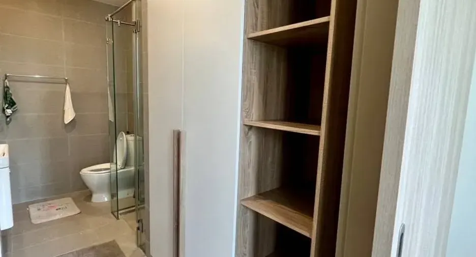 Wohnung zur Miete mit 1 Zimmer in Pathum Wan, Bangkok