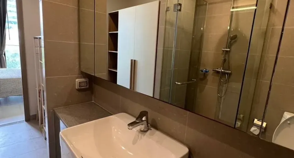 Wohnung zur Miete mit 1 Zimmer in Pathum Wan, Bangkok