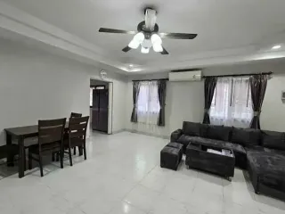 出租 3 卧室 独立屋 在 Bang Lamung, Chon Buri