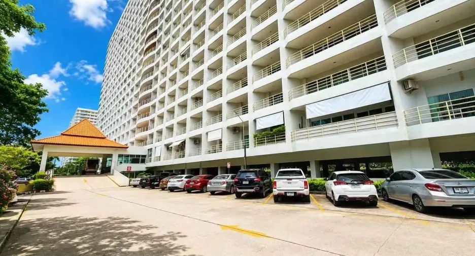 Wohnung zur Miete und zum Kauf mit 1 Zimmer in Bang Lamung, Chonburi