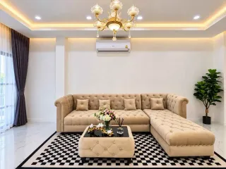 Casa adosada en alquiler de 3 habitaciones en Bang Lamung, Chonburi