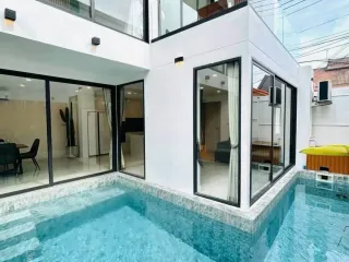 À louer 4 chambres maison à Bang Lamung, Chonburi