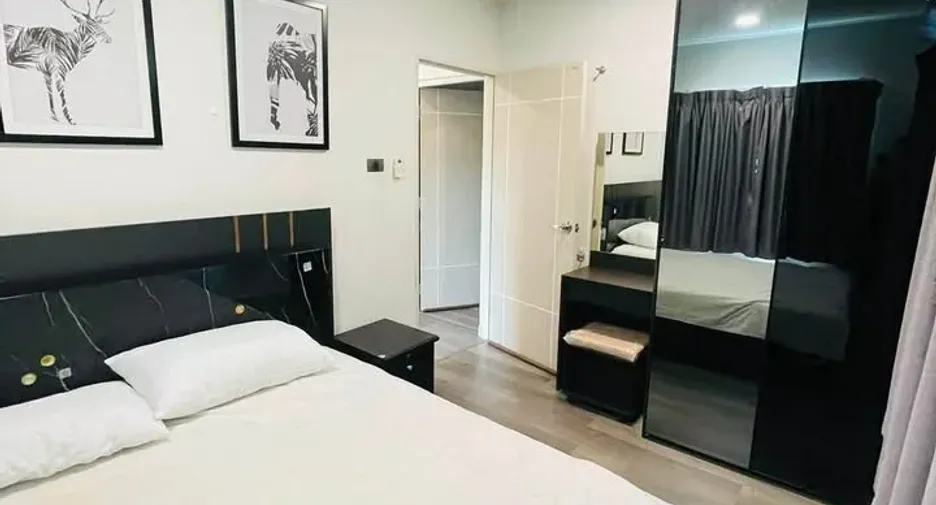 Casa en alquiler de 4 habitaciones en Si Racha, Chonburi