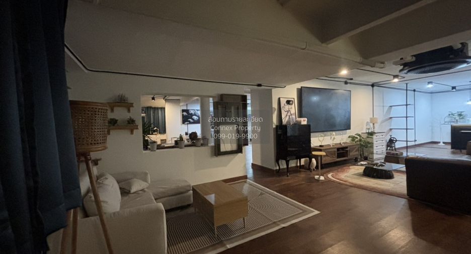 For rent 2 bedrooms condo in Bang Na, Bangkok