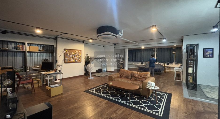 For rent 2 bedrooms condo in Bang Na, Bangkok