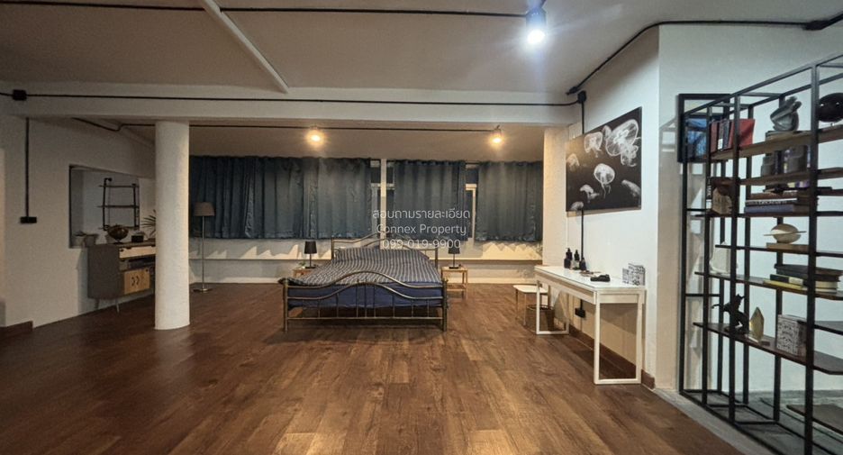 For rent 2 bedrooms condo in Bang Na, Bangkok
