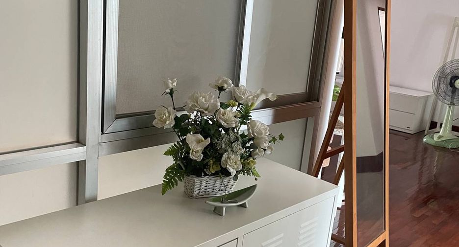 For rent 2 ベッドルーム apartment in Khlong Toei, Bangkok