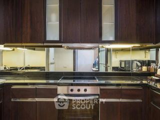 For rent 2 ベッドルーム apartment in Khlong Toei, Bangkok