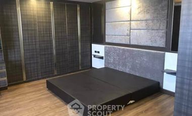 Condo en alquiler de 3 habitaciones en Khlong Toei, Bangkok