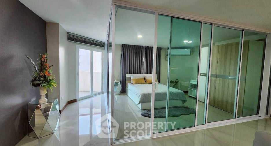 For rent 2 bedrooms condo in Na Jomtien, Pattaya