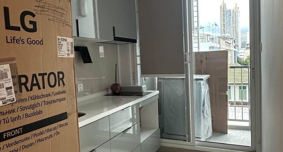 Wohnung zur Miete mit 1 Zimmer in Bang Rak, Bangkok
