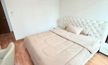 For rent 2 bedrooms condo in Huai Khwang, Bangkok