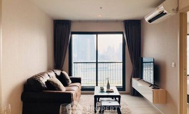 Wohnung zur Miete mit 2 Zimmer in Pathum Wan, Bangkok