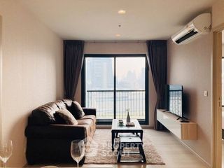 Wohnung zur Miete mit 2 Zimmer in Pathum Wan, Bangkok