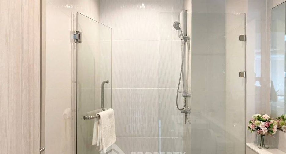 Wohnung zur Miete mit 2 Zimmer in Pathum Wan, Bangkok