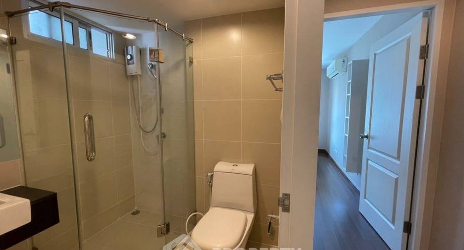 Condo en alquiler de 1 habitaciones en Huai Khwang, Bangkok