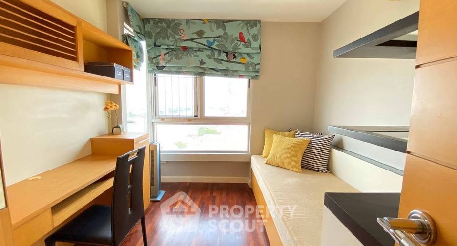 For rent 3 bedrooms condo in Bang Kho Laem, Bangkok