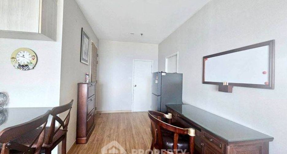 Condo en alquiler de 2 habitaciones en Si Racha, Chonburi