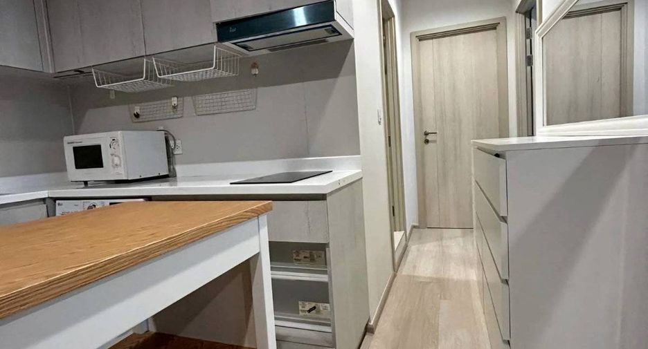 Wohnung zur Miete mit 1 Zimmer in Pathum Wan, Bangkok