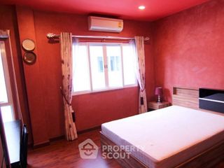 Reihenhaus zur Miete mit 4 Zimmer in Phra Khanong, Bangkok