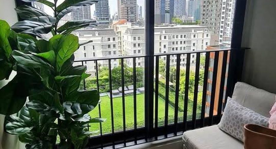For rent 1 bed condo in Khlong Toei, Bangkok
