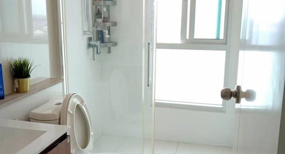 Condo en alquiler de 2 habitaciones en Yan Nawa, Bangkok