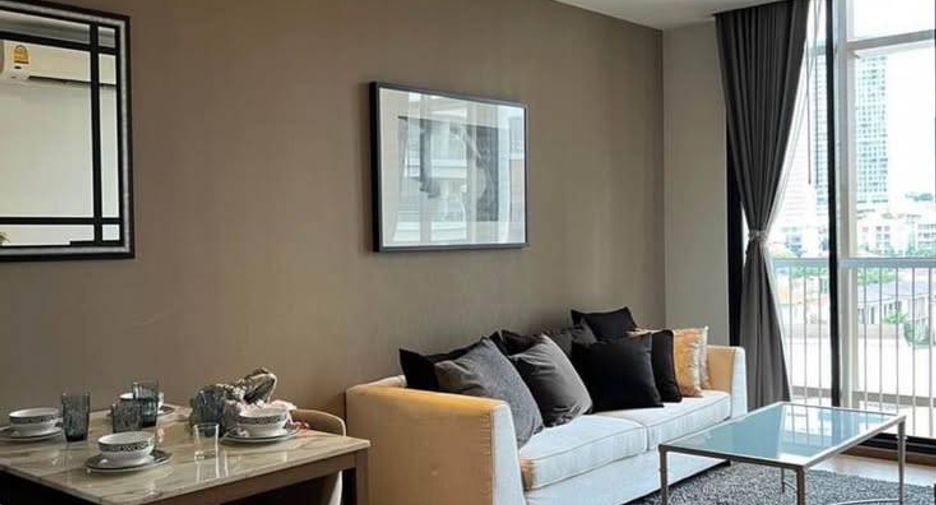 For rent 2 bedrooms condo in Khlong Toei, Bangkok