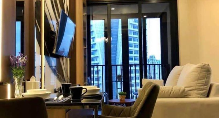 Condo en alquiler de 1 habitaciones en Khlong Toei, Bangkok