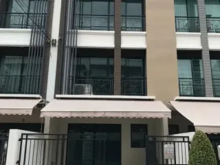 Reihenhaus zur Miete mit 3 Zimmer in Bueng Kum, Bangkok