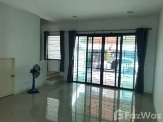 Reihenhaus zur Miete mit 3 Zimmer in Bueng Kum, Bangkok