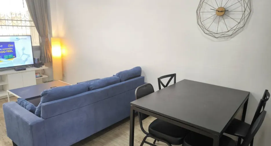 For rent 4 bedrooms condo in Huai Khwang, Bangkok