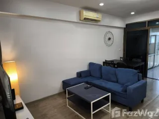 For rent 4 bedrooms condo in Huai Khwang, Bangkok