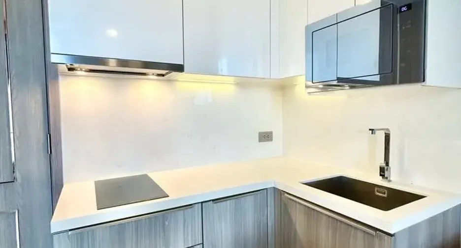 For rent 1 bed condo in Khlong Toei, Bangkok