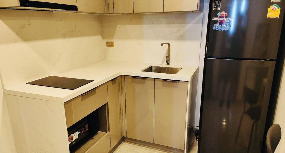 Wohnung zur Miete mit 1 Zimmer in Huai Khwang, Bangkok
