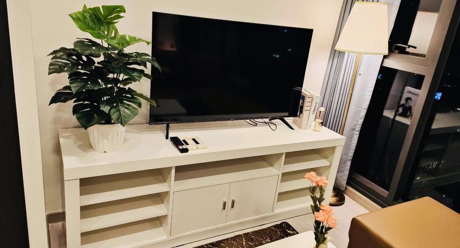 Wohnung zur Miete mit 1 Zimmer in Huai Khwang, Bangkok