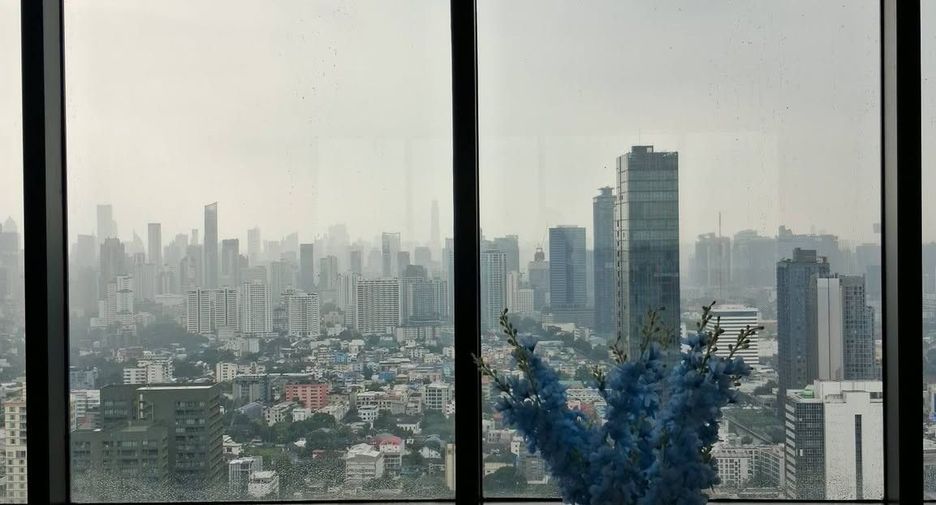 For rent 1 Beds condo in Watthana, Bangkok